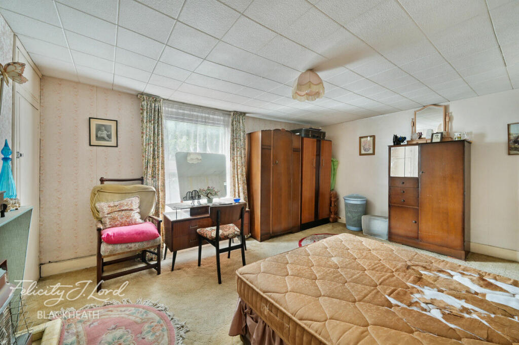 Hillreach, London photo 4