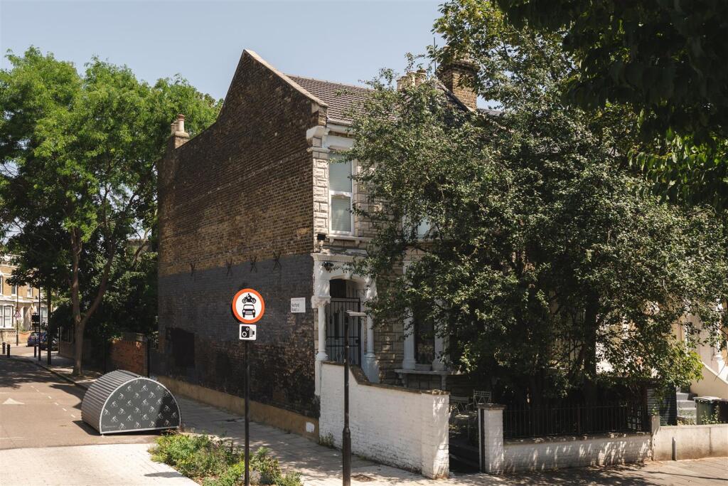 Main image of property: Brooke Road, London