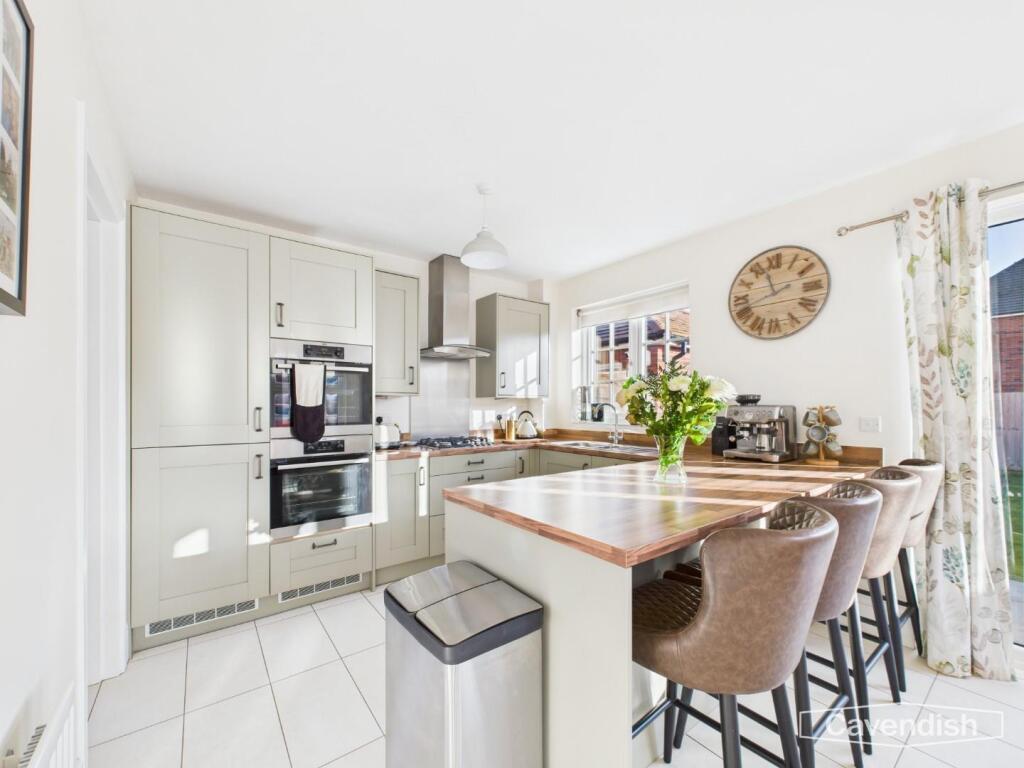 1, Villa Close, Chester photo 2