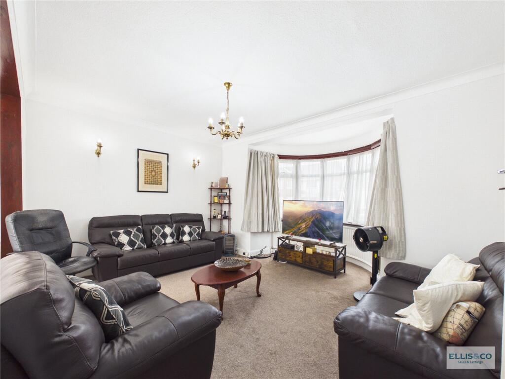 House in London - View 2