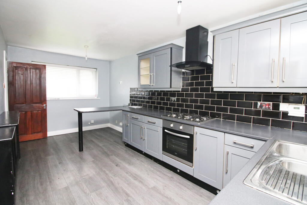 Rowntree Avenue,  Fleetwood, FY7 photo 2