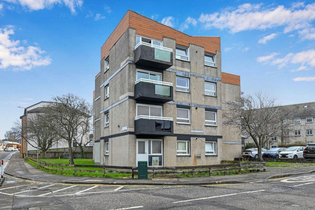 Main image of property: 30/10 Longstone Park, EDINBURGH, EH14 2BL