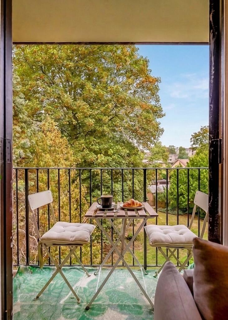 Apartment in London - View 3
