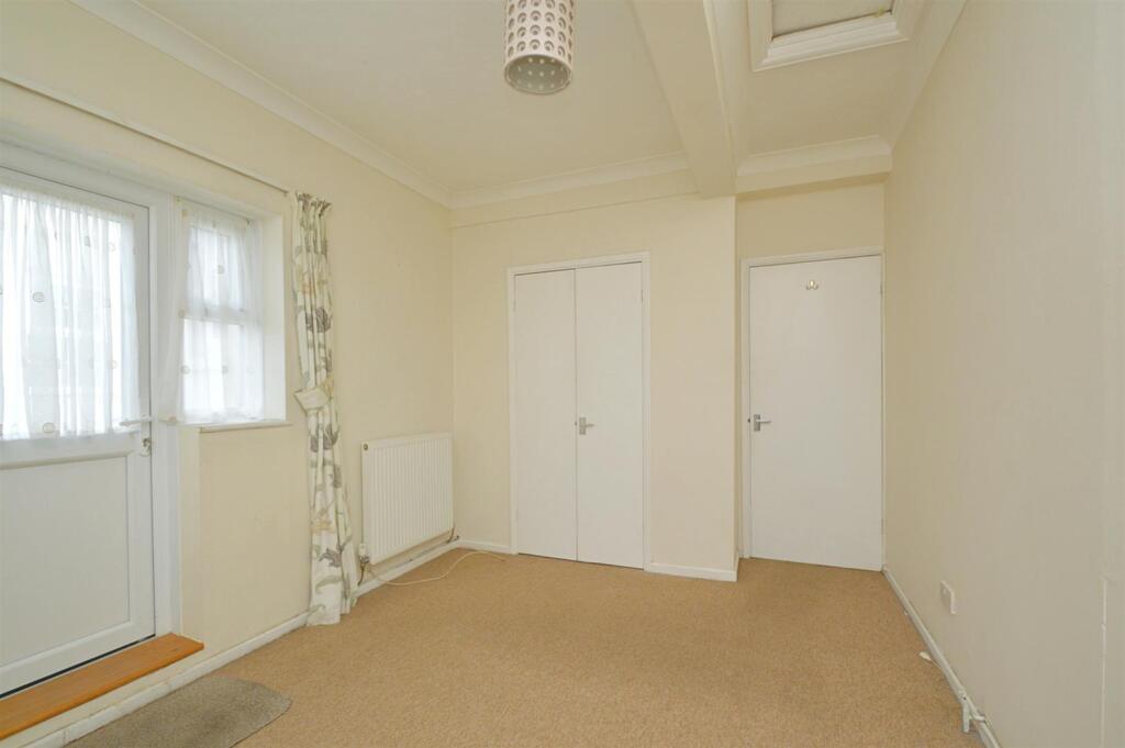 Chain Free * Sandown photo 4
