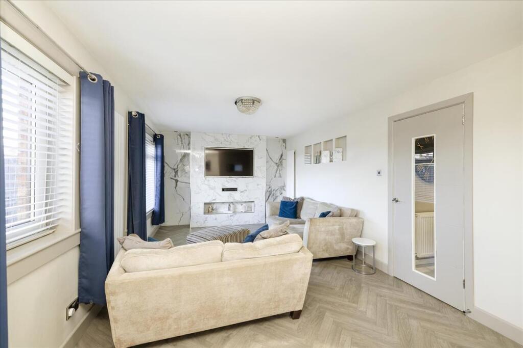 House in Newtongrange, Midlothian - View 3