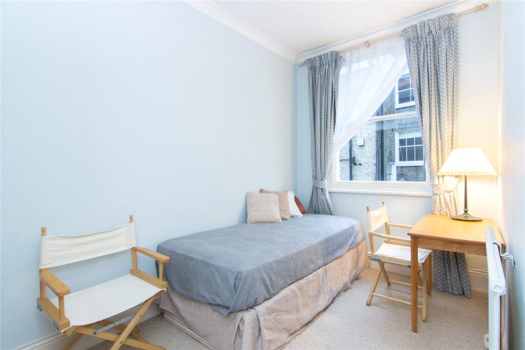 Apartment in London - View 5