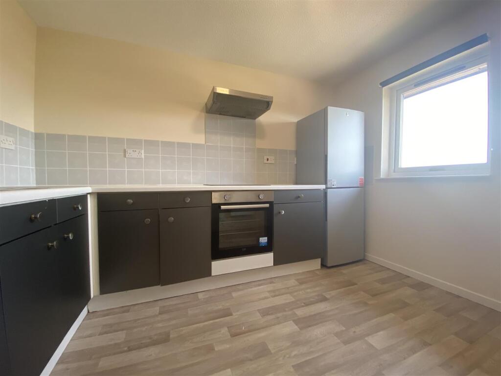 Apartment in Perth - View 3