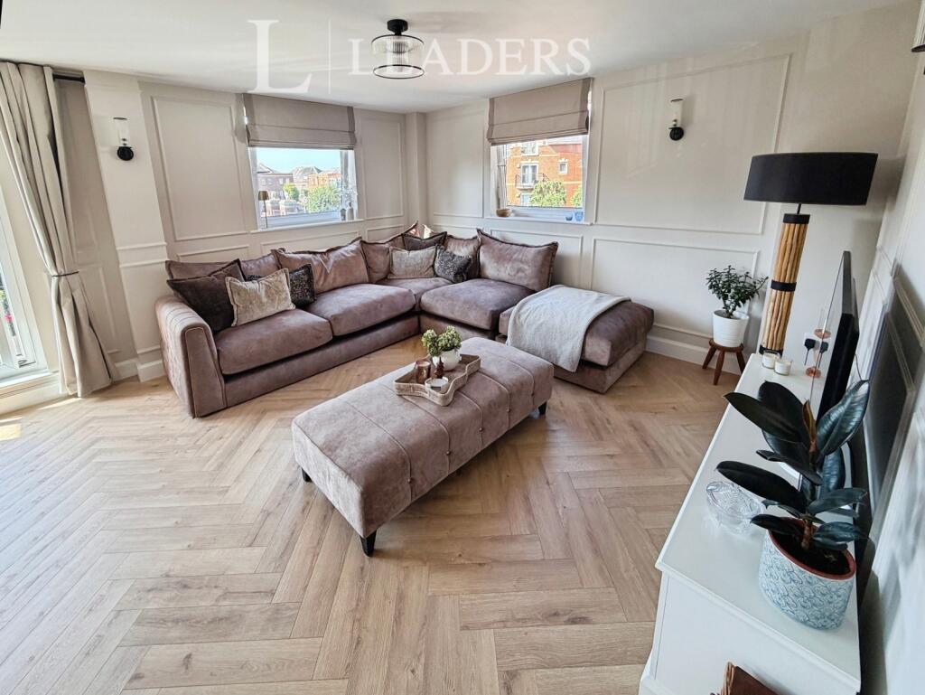 Apartment in Portsmouth - View 2
