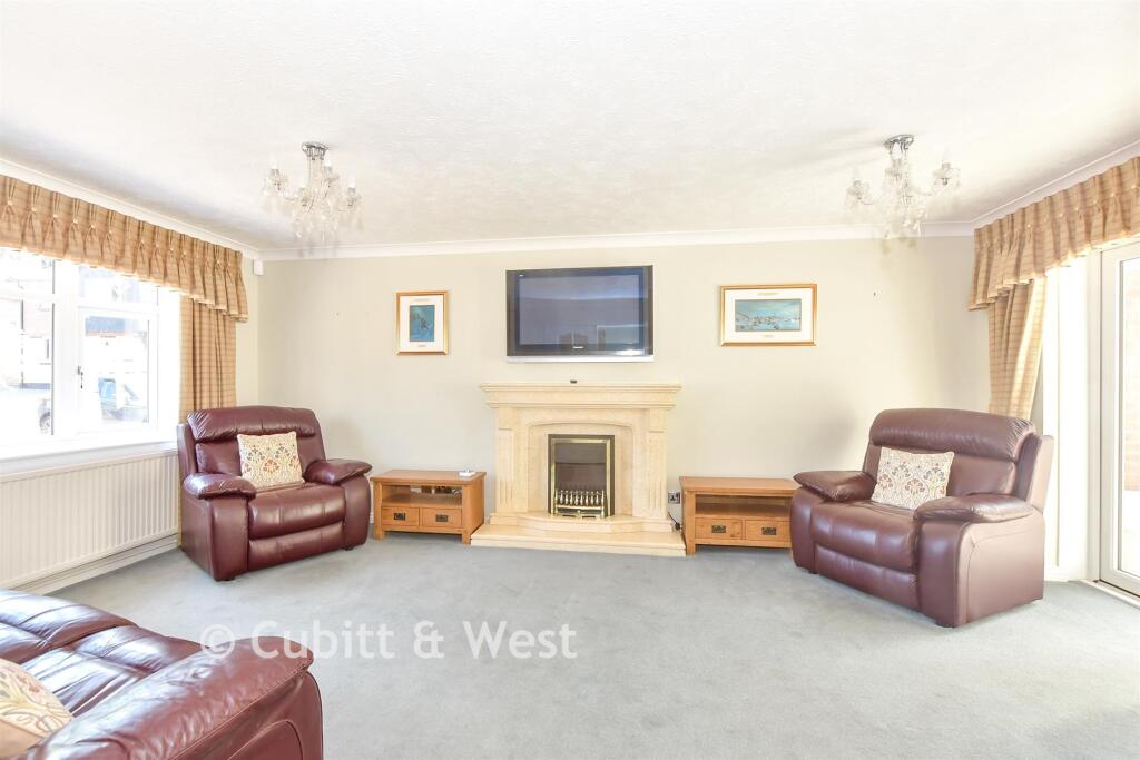 House in Havant, Hampshire - View 5