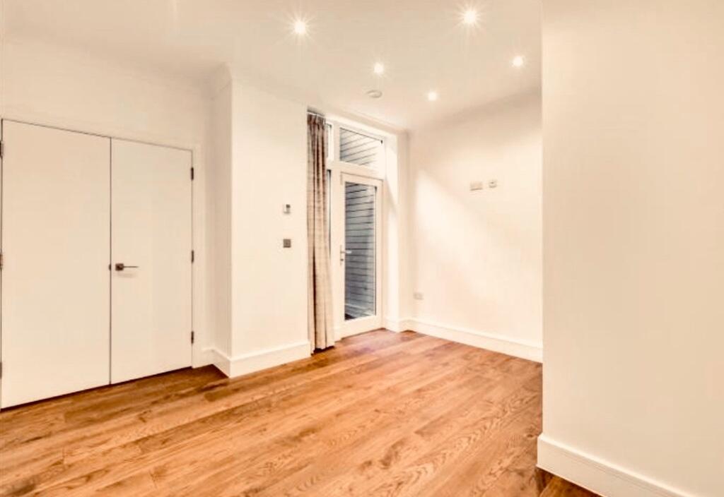 House in London - More
