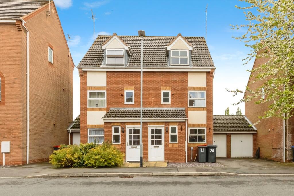 Main image of property: Burberry Avenue, Hucknall, Nottingham, Nottinghamshire, NG15