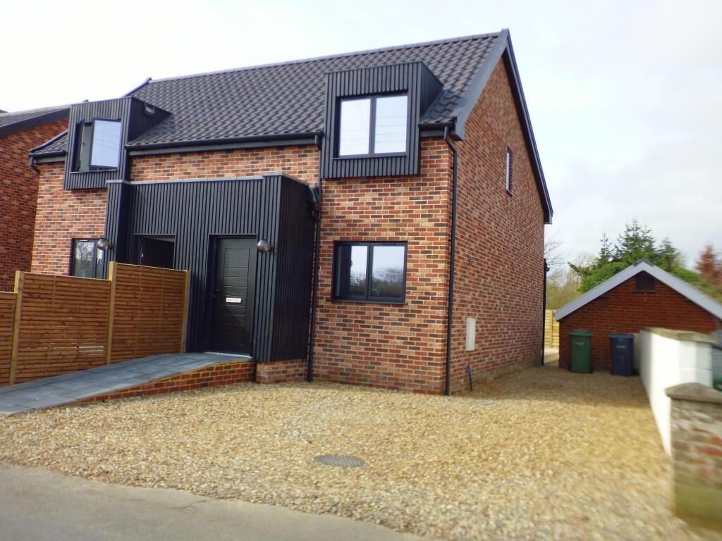 Main image of property: Forge Cottage, Low Road, Tasburgh