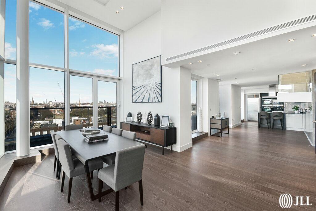 Main image of property: Kensington High Street London W14