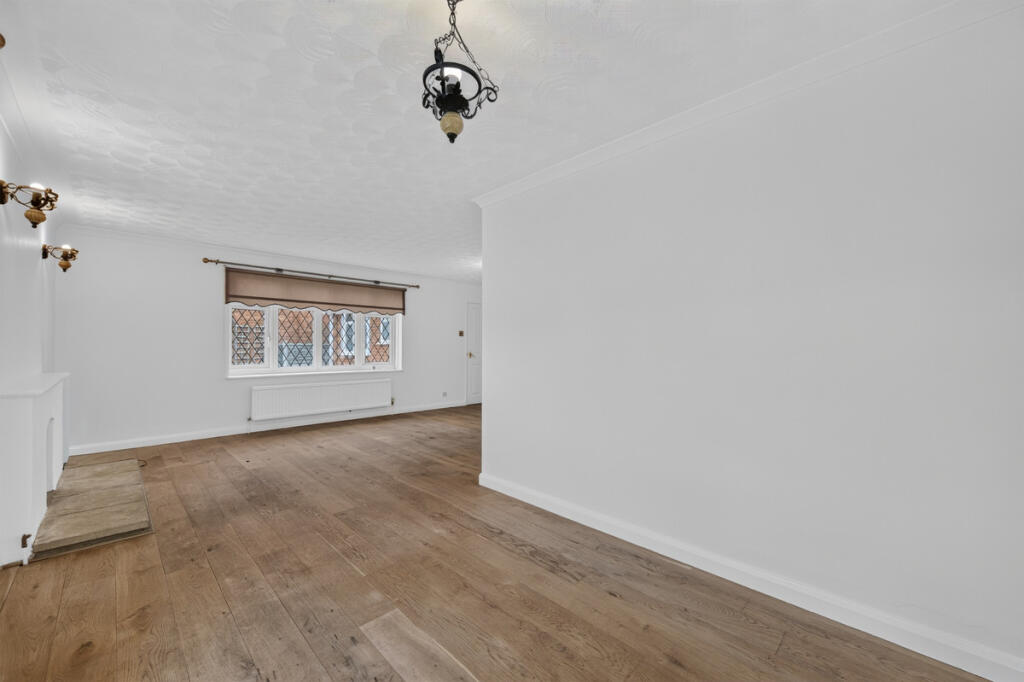 House in Northampton - View 5