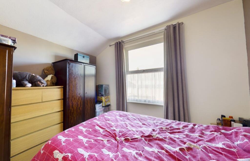Flat 2, 119 Abington Avenue, Northampton, Northamptonshire, NN1 4QB photo 4