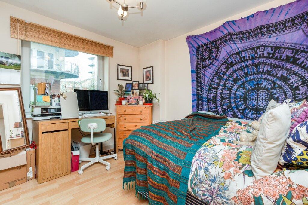 Apartment in Basingstoke and Deane, Basingstoke - More