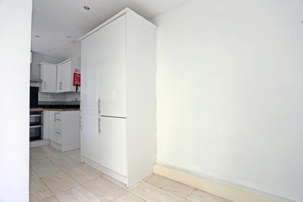 House in London - View 5