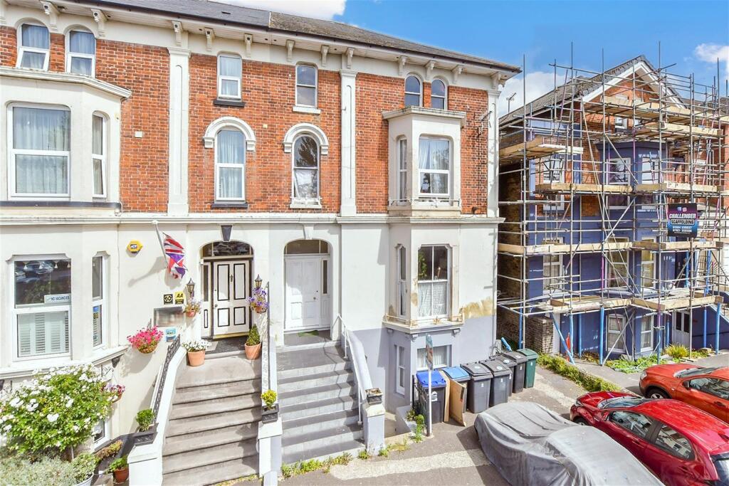 Maison Dieu Road, Dover, Kent photo 4