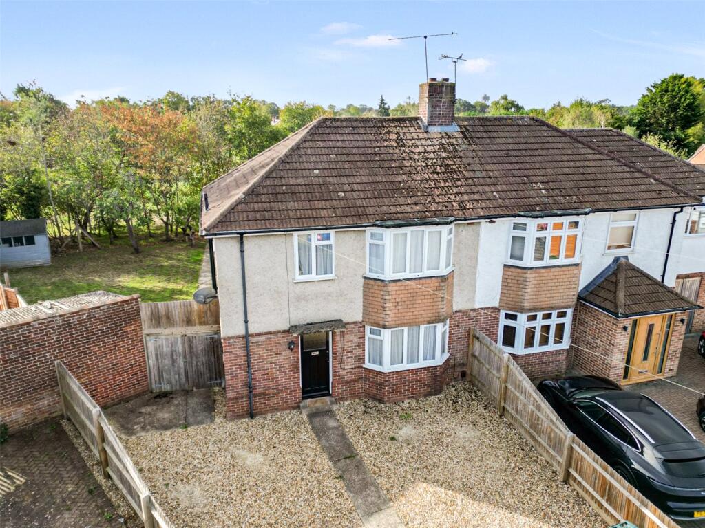3-bed semi-detached on Beverley Road, Tilehurst, Reading, Berkshire, RG31, £450,000