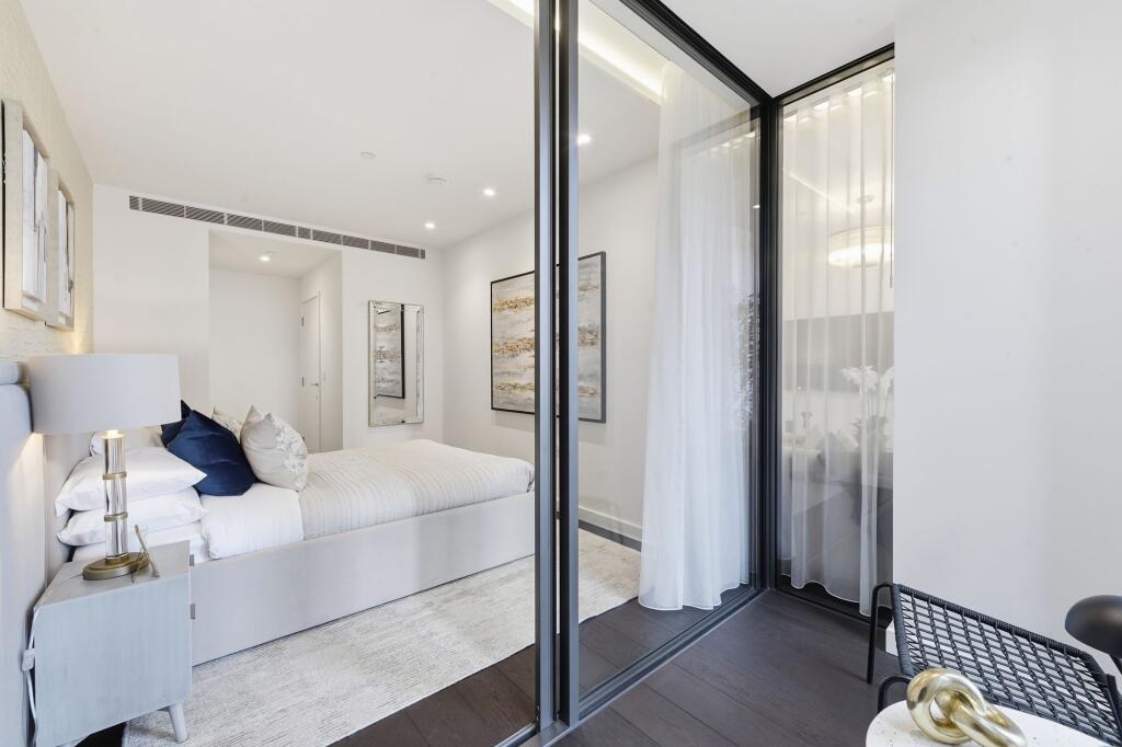 Apartment in London - View 5