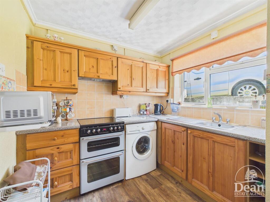 Somerset Road, Cinderford - View 3