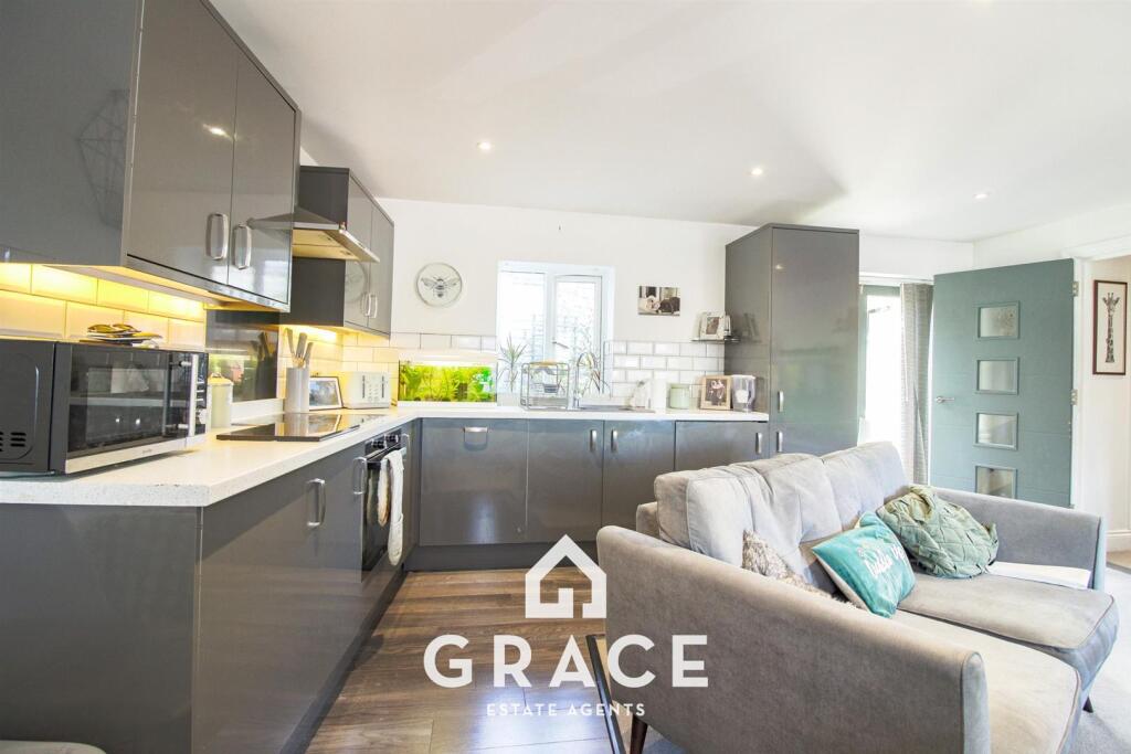 Apartment in Ipswich - View 4