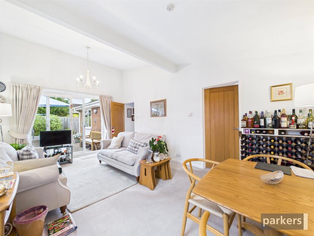 Hurst Park Road, Twyford, Reading, Berkshire, RG10 photo 3