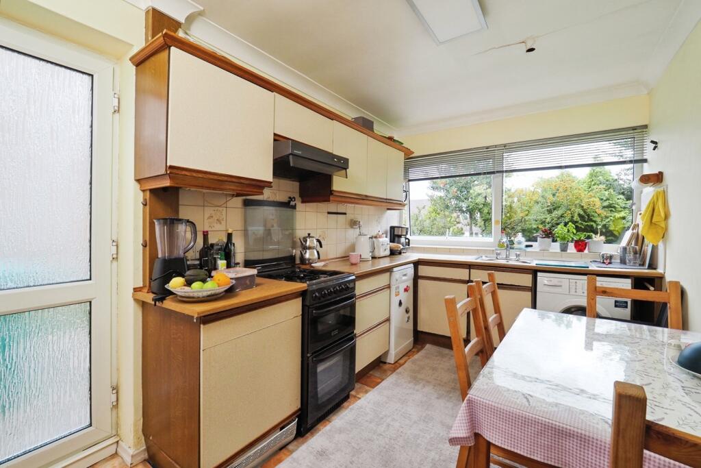 House in Nottingham, Nottinghamshire - View 4