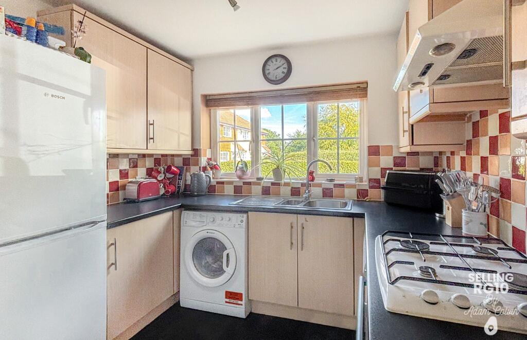 House in Reading, Charvil - View 5