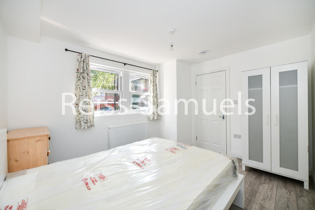 6 bedroom terraced house for rent