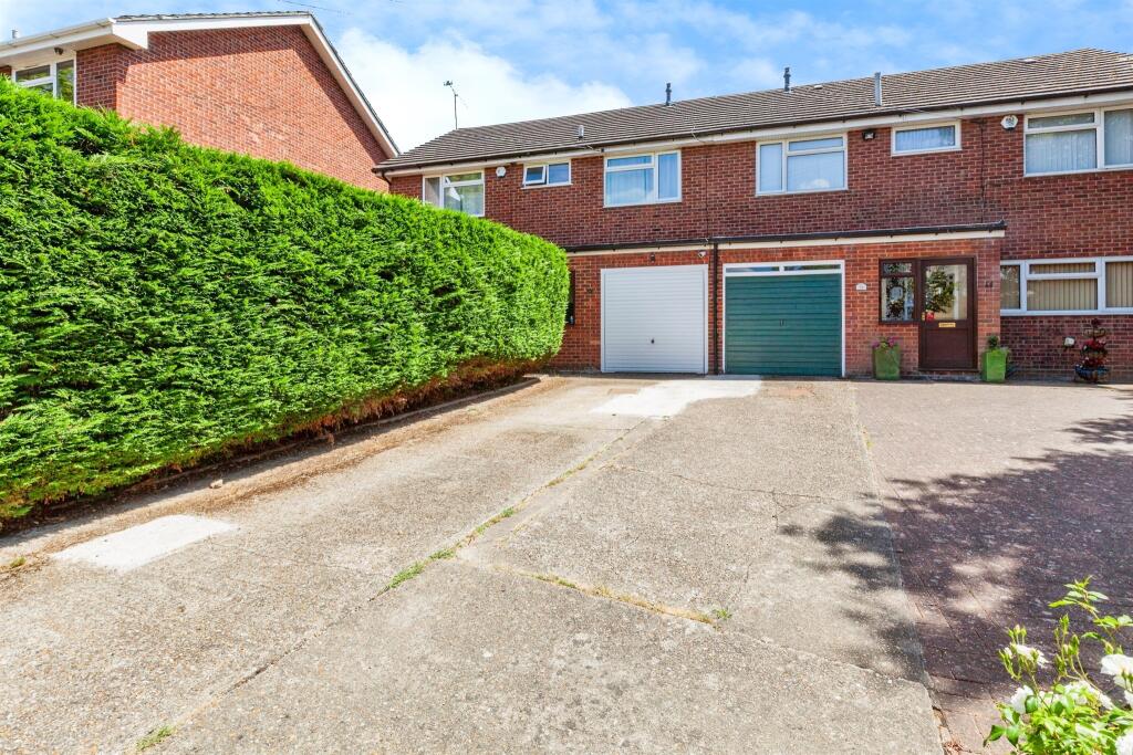 4-bed semi-detached on Upton Park, Slough, £635,000