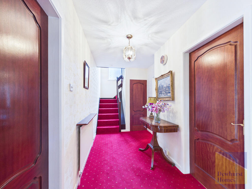House in Preston, Broughton - More