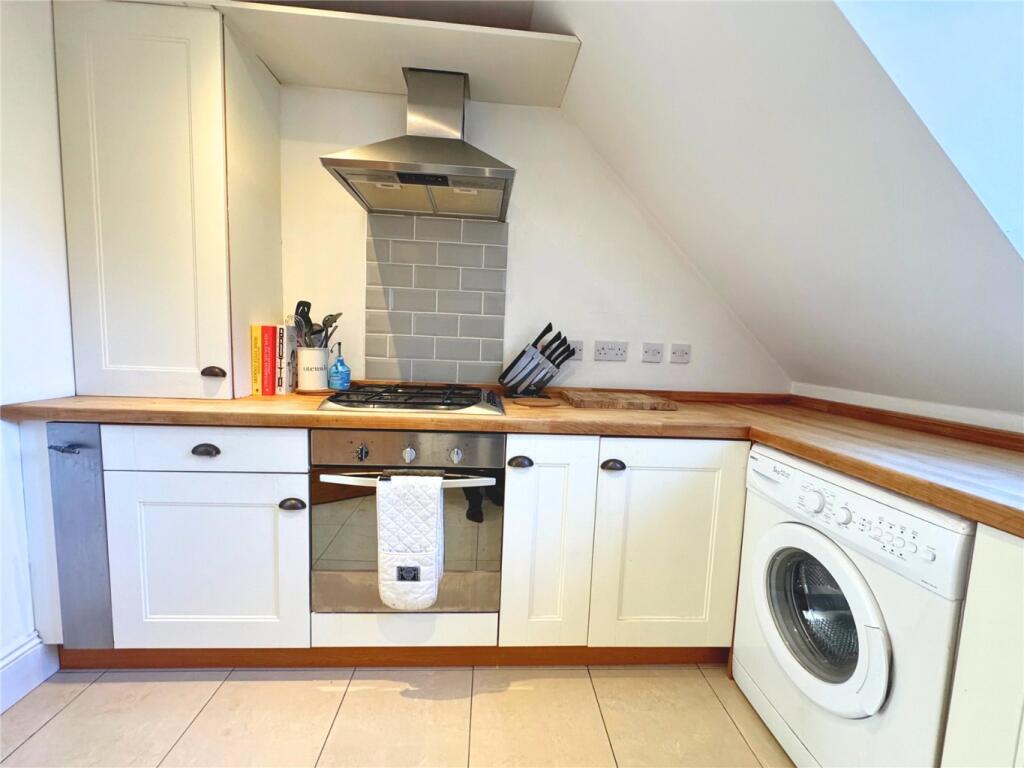 Apartment in Bournemouth, Westbourne - View 5