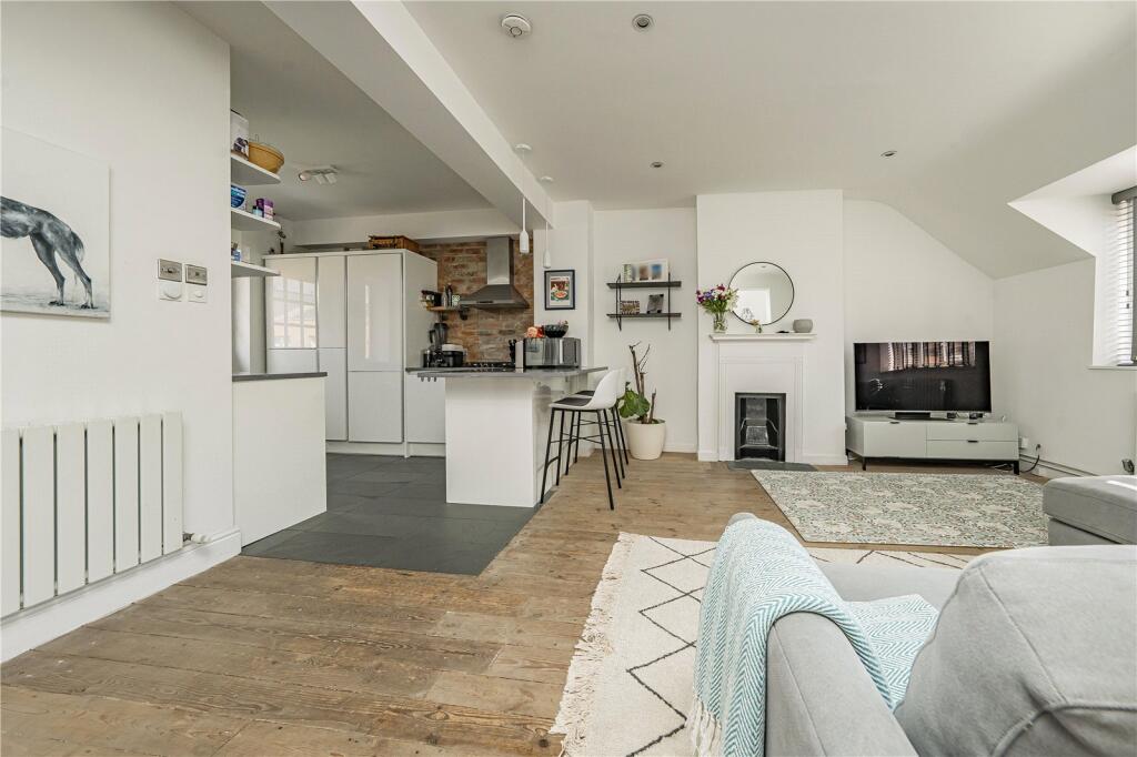 Apartment in London - View 5
