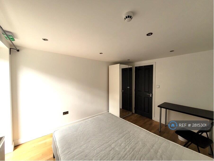 1 bedroom house share for rent