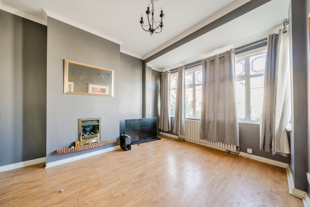 House in London - View 2