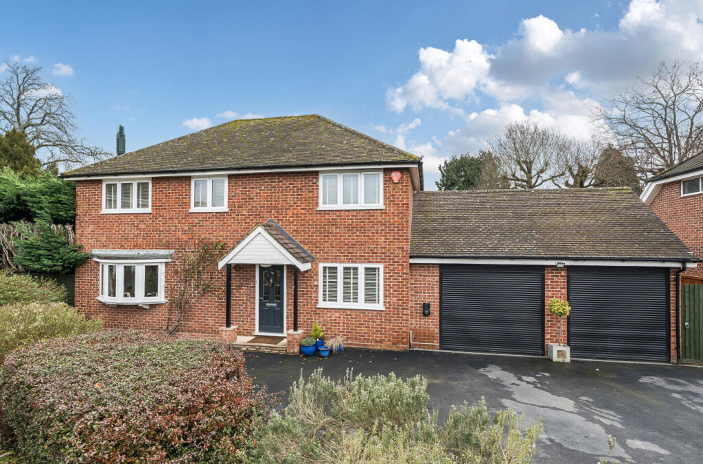Main image of property: Chetwode Close, Wokingham, Berkshire