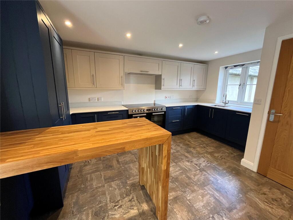 House in Superb Three Bedroom Home - Chewton Mendip, Chewton Mendip - View 4