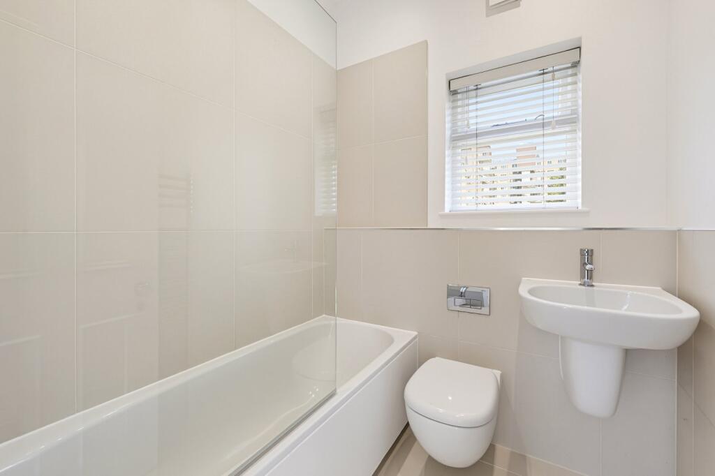 Apartment in London - View 5