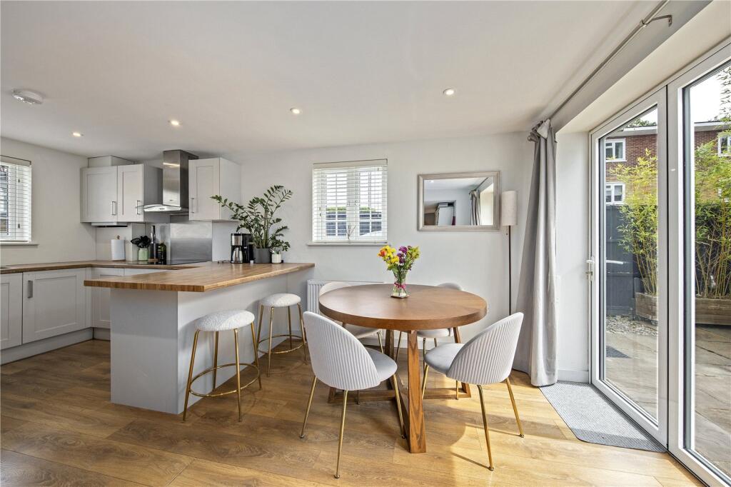 Cross Street, Hampton Hill - View 5