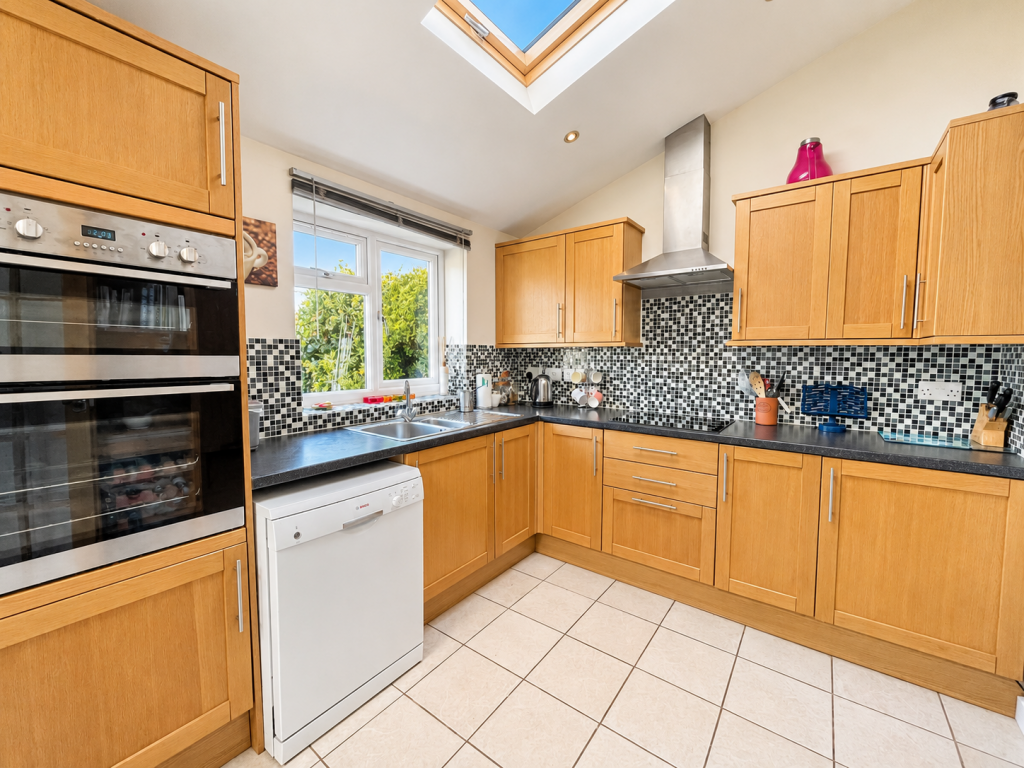 House in Maidstone, Marden - View 5