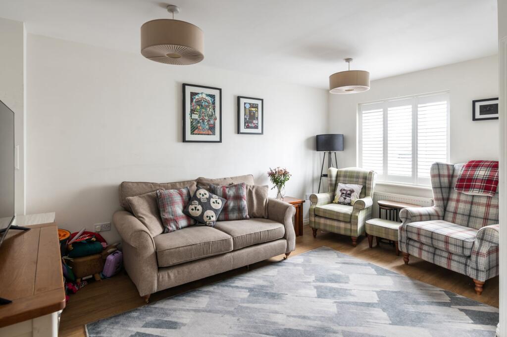 Hooley Lane, Redhill, RH1 - View 4