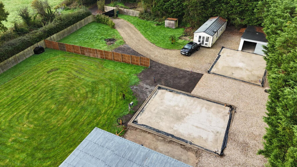 Scant Road East, Chichester, PO18 - View 5