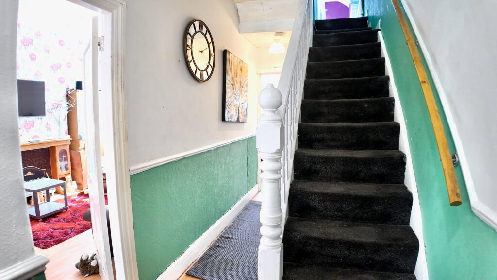 House in Newport - View 4
