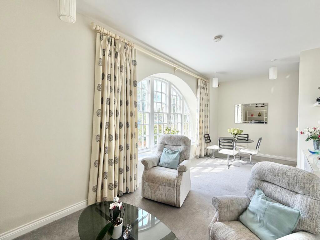 Apartment in Bexhill-on-Sea, Pebsham - More