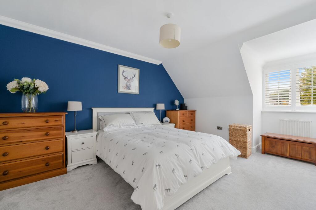 House in Epsom, Nork - View 5