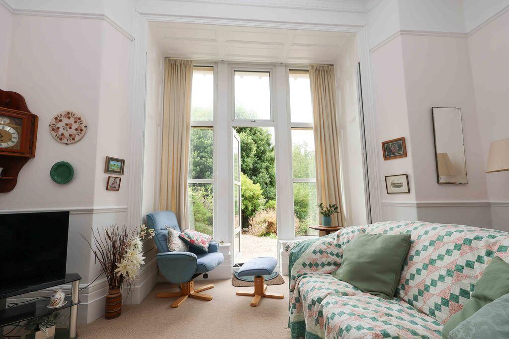 Apartment in Clevedon, Walton Park - More