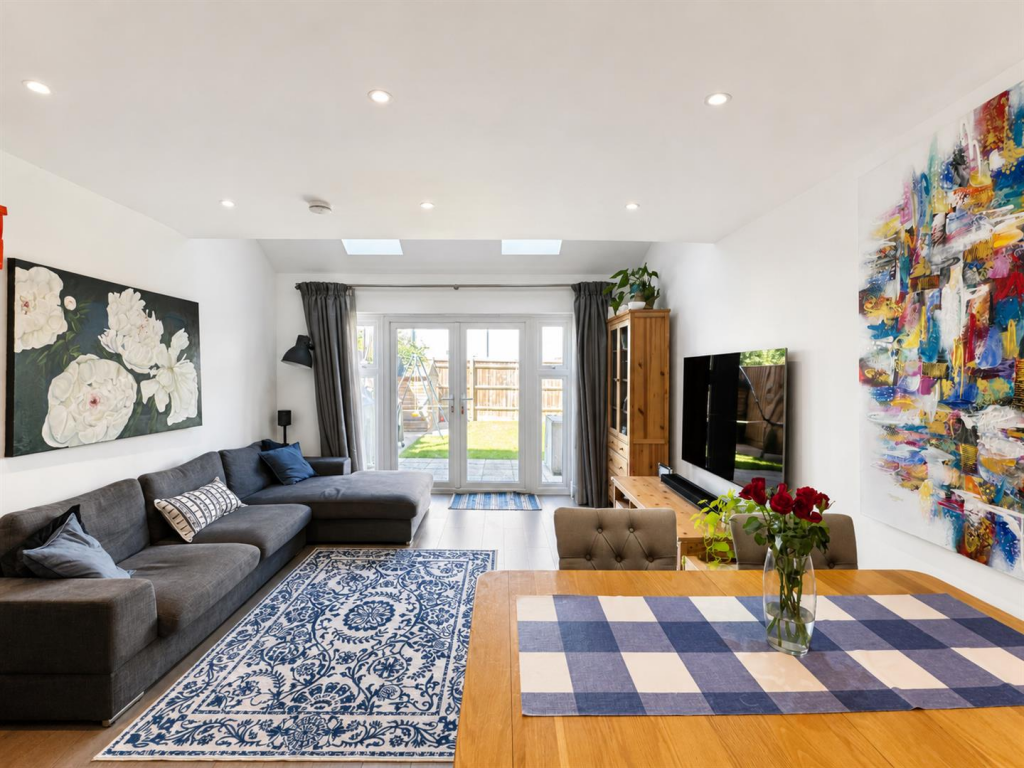 House in Reading, Green Park Village, Southcote - View 3