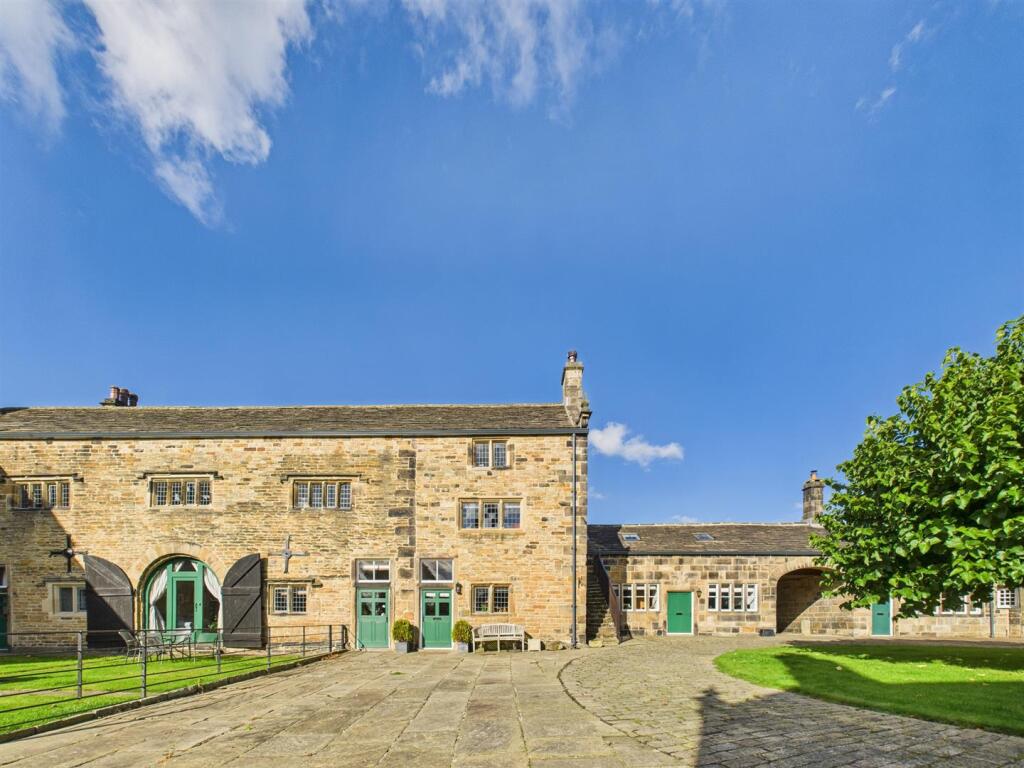 1-bed other on Kennelmans Cottage, Kirklees Hall Estate, Clifton, Brighouse HD6, £325,000