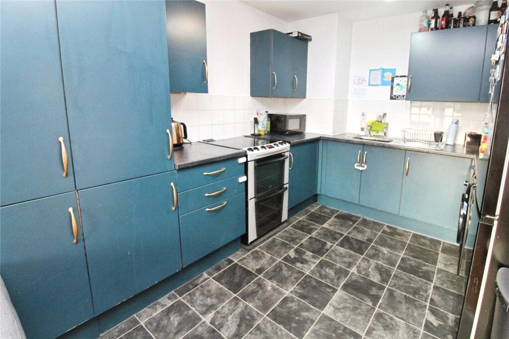 Whitelake Place, West Golds Way, Newton Abbot, Devon, TQ12 photo 2